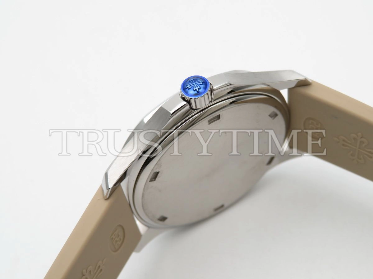 Копия часов Patek Philippe Aquanaut Quartz Ladies 35mm 5067A-020 Арт.PP-0356