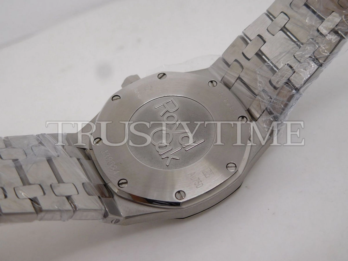 Копия часов Audemars Piguet Royal Oak Frosted 33mm 67653BC.GG.1263BC.01 Арт.AP-0730
