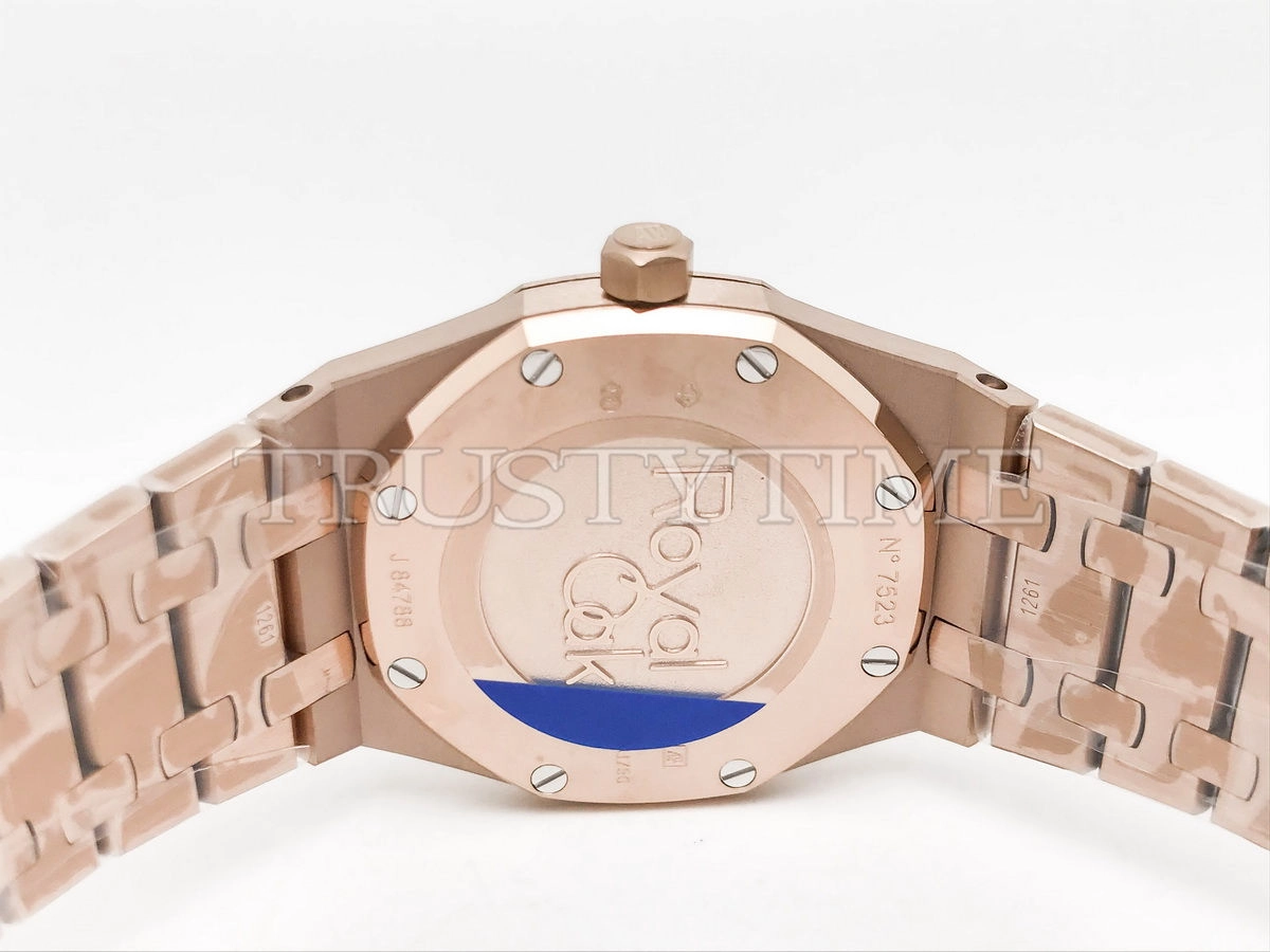 Копия часов Audemars Piguet Royal Oak Ladies 33mm 67650OR.OO.1261OR.01 Арт.AP-0736