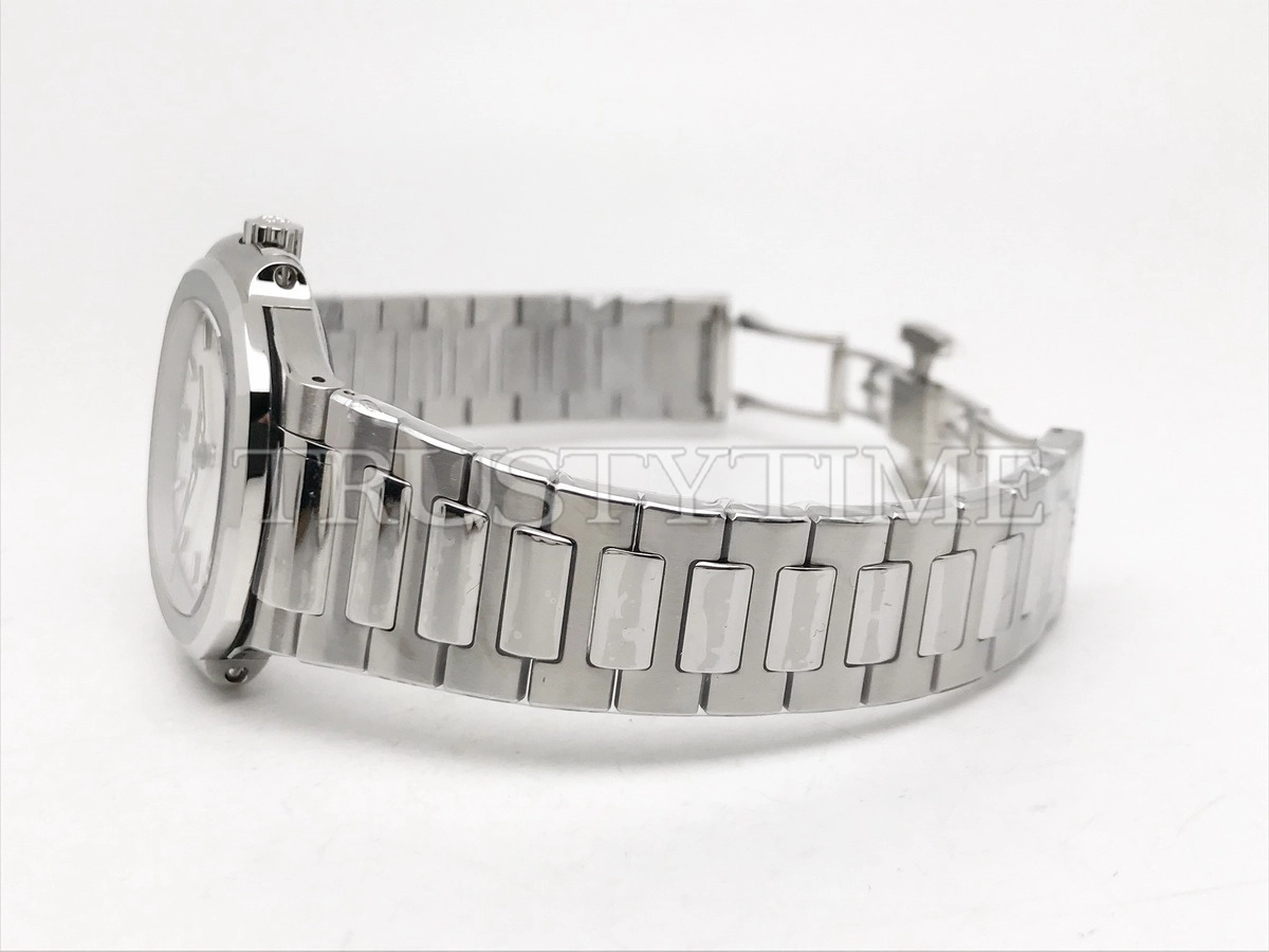 Копия часов Patek Philippe Nautilus Ladies 35mm 7118/1A-010 Арт.PP-0727