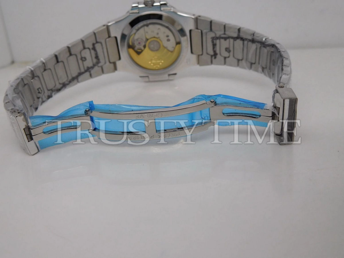 Копия часов Patek Philippe Nautilus Ladies 34mm 7021/1G-001 Арт.PP-0500