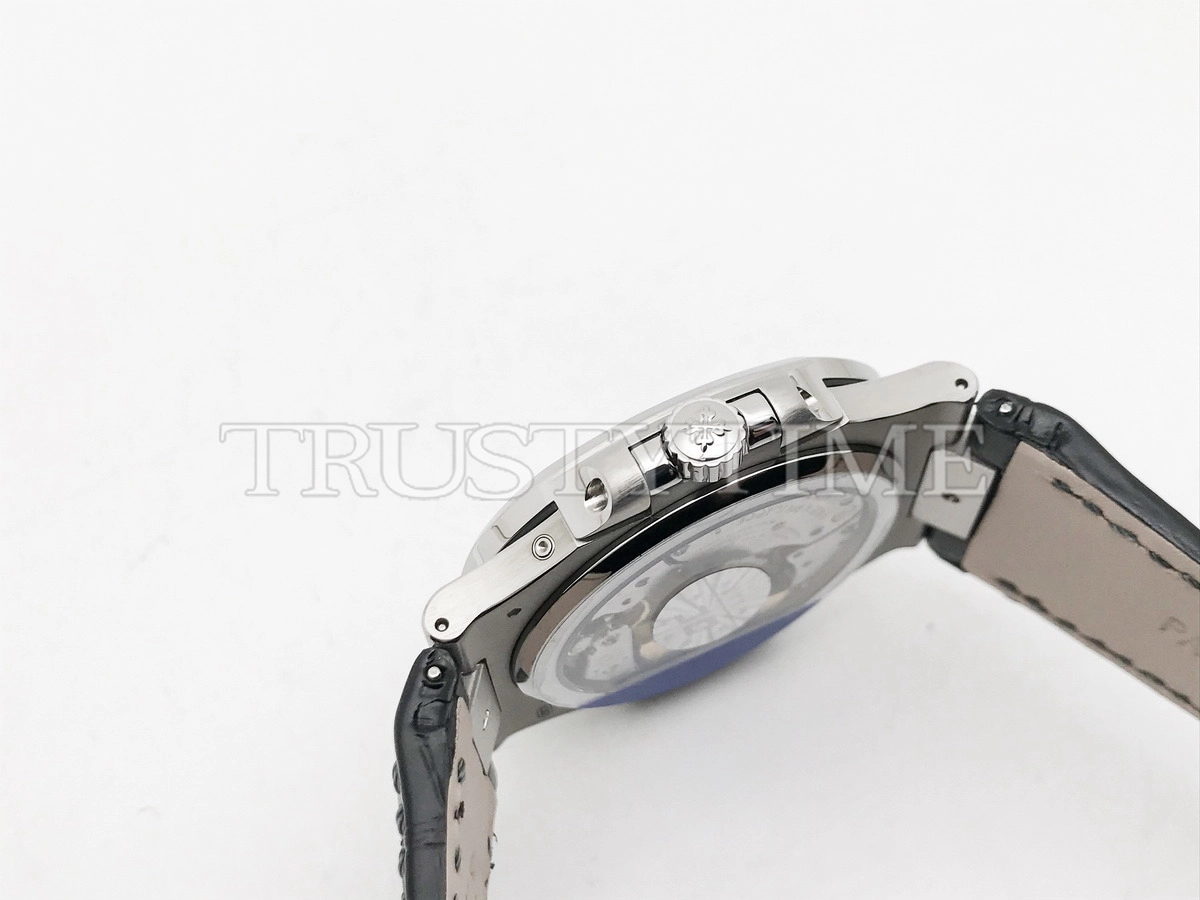 Копия часов Patek Philippe Nautilus Power Reserve Moonphase 40mm 5724G-001 Арт.PP-0781