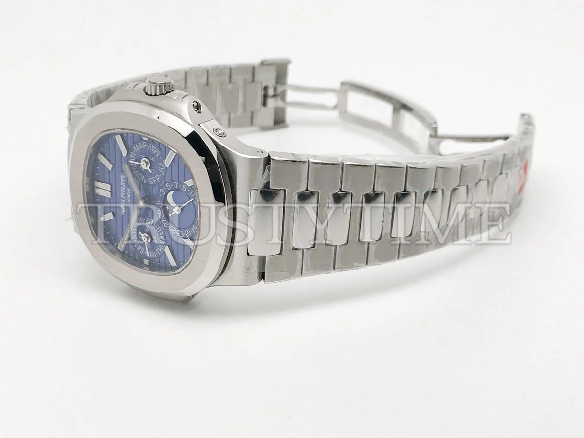 Копия часов Patek Philippe Nautilus Perpetual Calendar 40mm 5740/1G-001 Арт.PP-0737