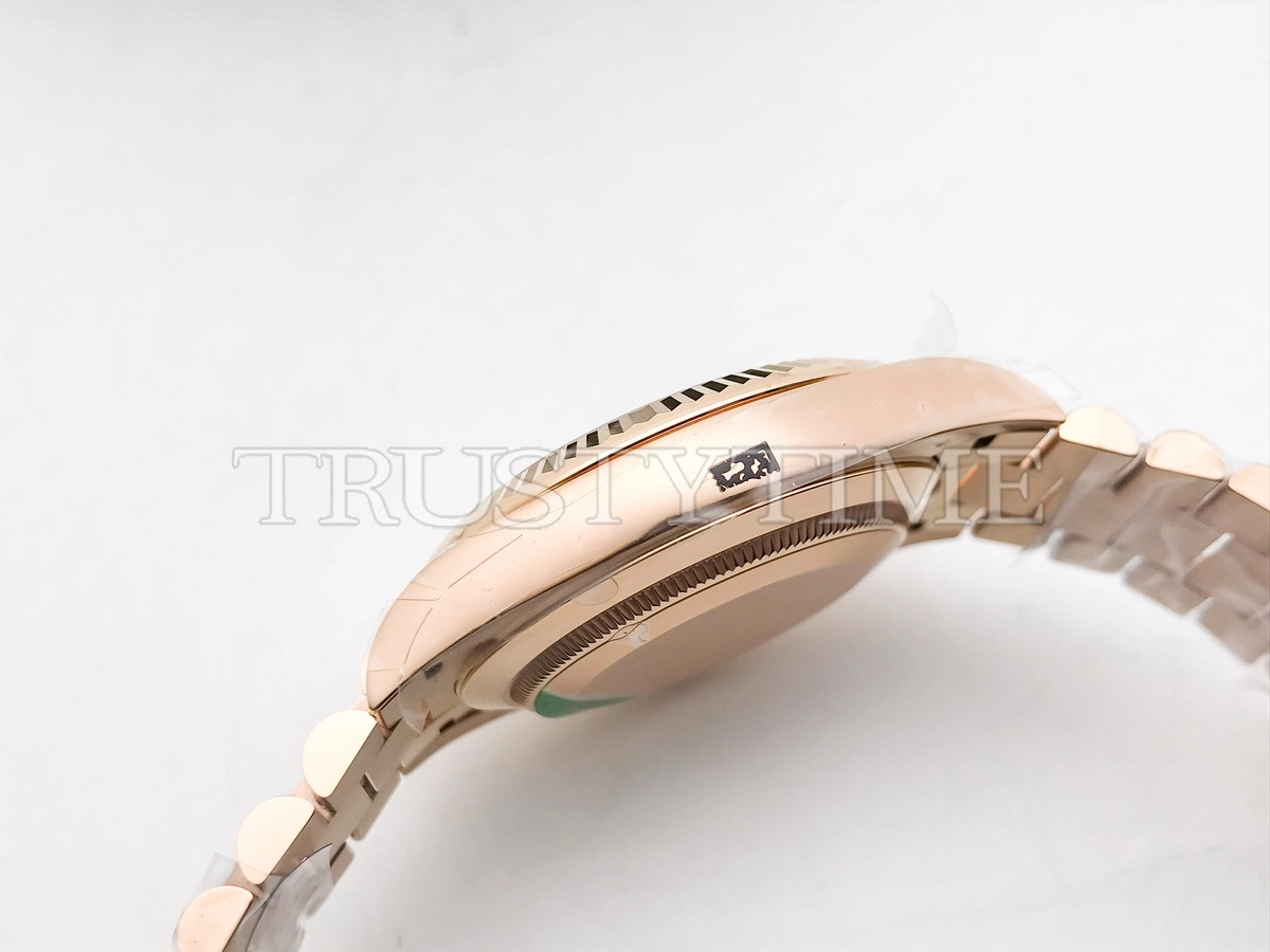 Копия часов Rolex Day-Date 40mm 228235-0001 Арт.RX-2751