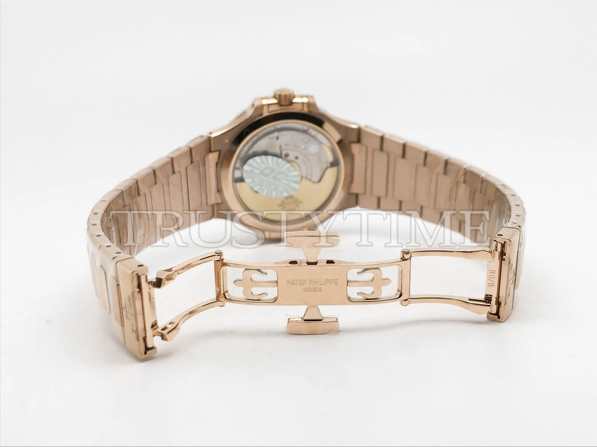 Копия часов Patek Philippe Nautilus Ladies 35mm 7118/1R-010 Арт.PP-0779