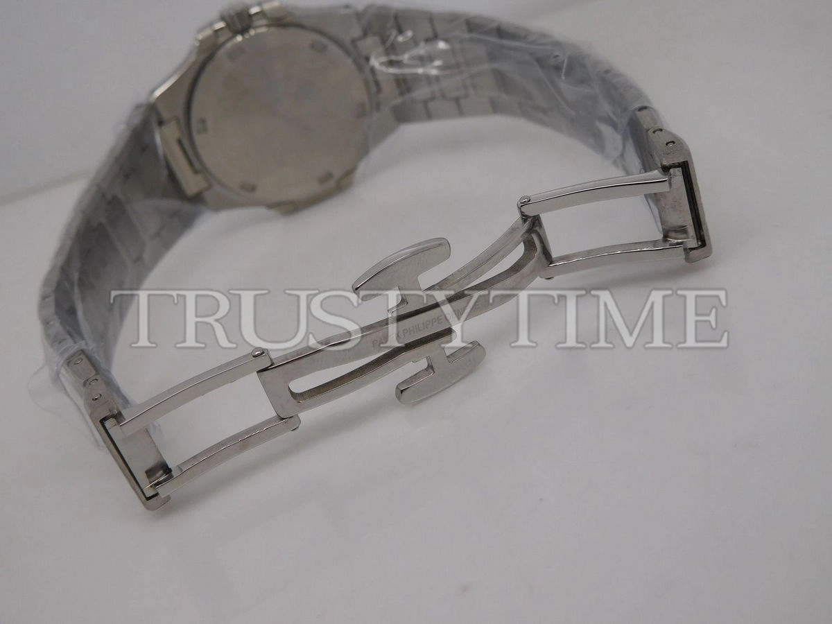 Копия часов Patek Philippe Nautilus Ladies 32mm 7011/1G-001 Арт.PP-0508