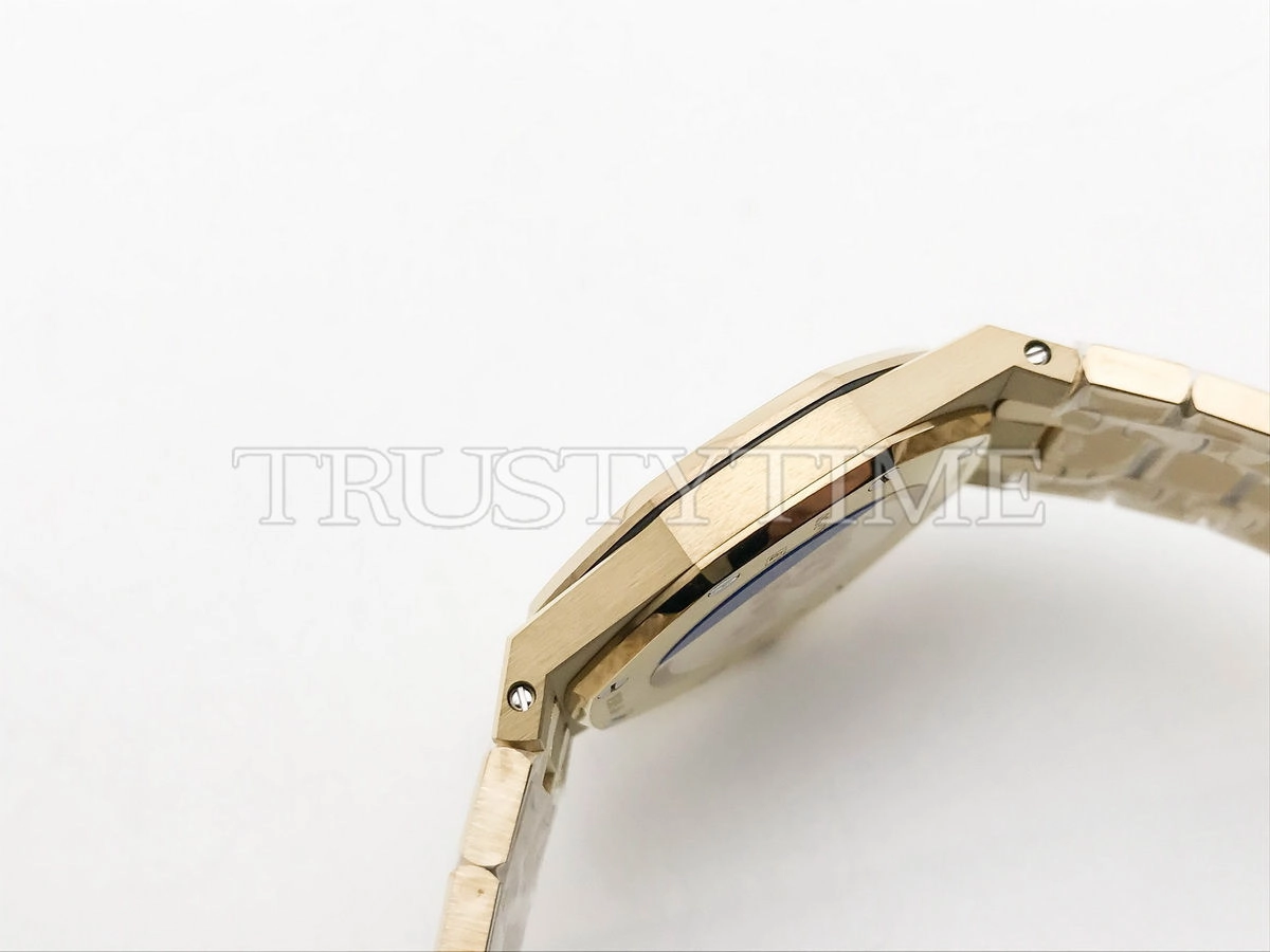Копия часов Audemars Piguet Royal Oak Ladies 33mm 67651BA.ZZ.1261BA.02 Арт.AP-0734