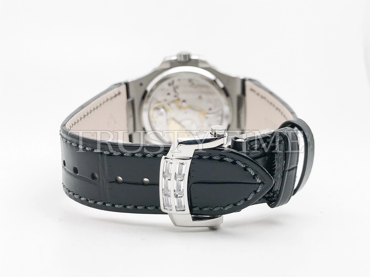 Копия часов Patek Philippe Nautilus Power Reserve Moonphase 40mm 5724G-001 Арт.PP-0781