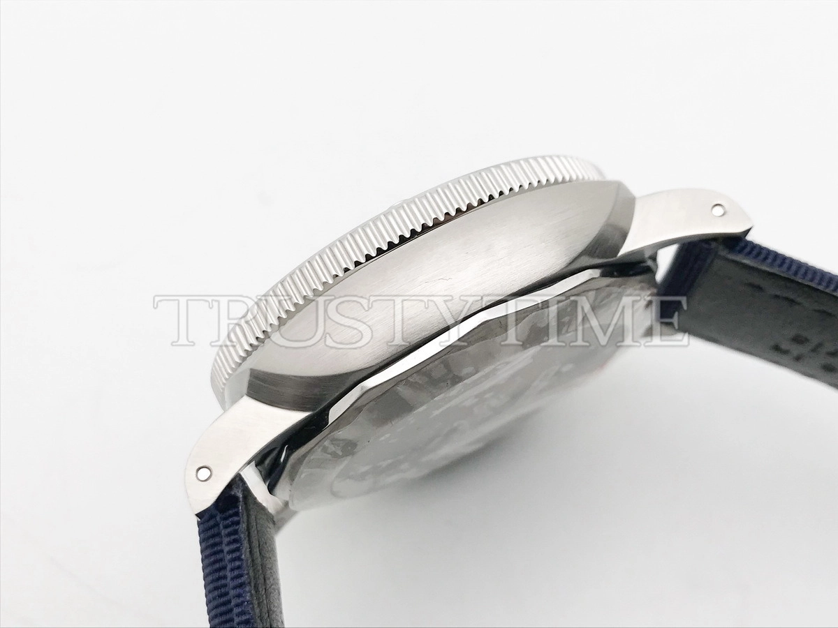 Копия часов Panerai Submersible QuarantaQuattro eSteel™ Blu Profondo 44mm PAM01289 Арт.PN-0868