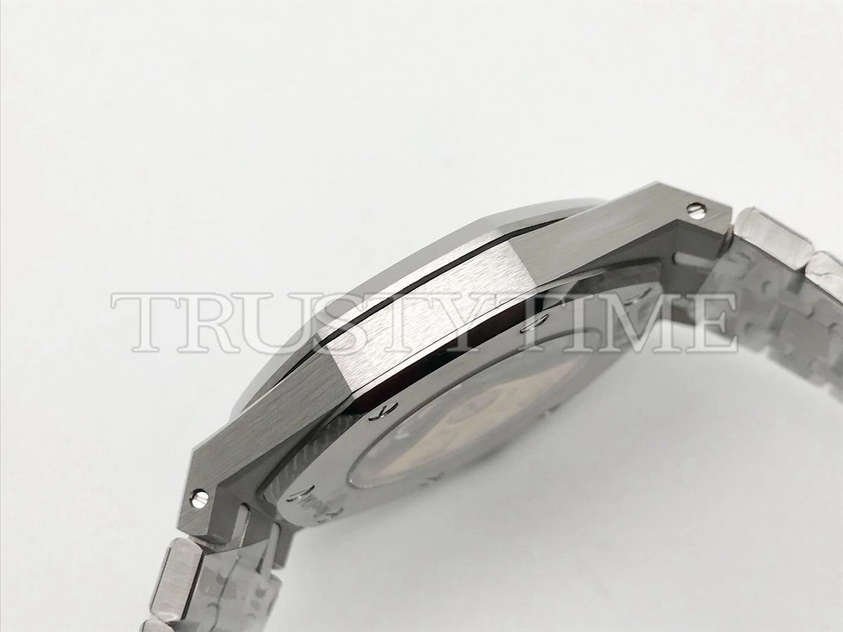 Копия часов Audemars Piguet Royal Oak Automatic II 15400ST.OO.1220ST.04 Арт.AP-1022