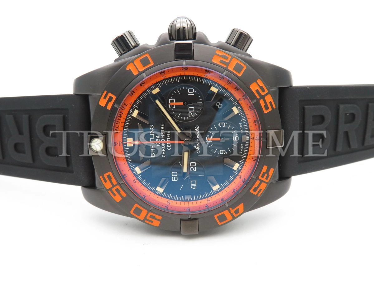 Копия часов Breitling Chronomat Raven 44 MB0111C2/BD07/153S/M20DSA.2 Арт.BT-0396