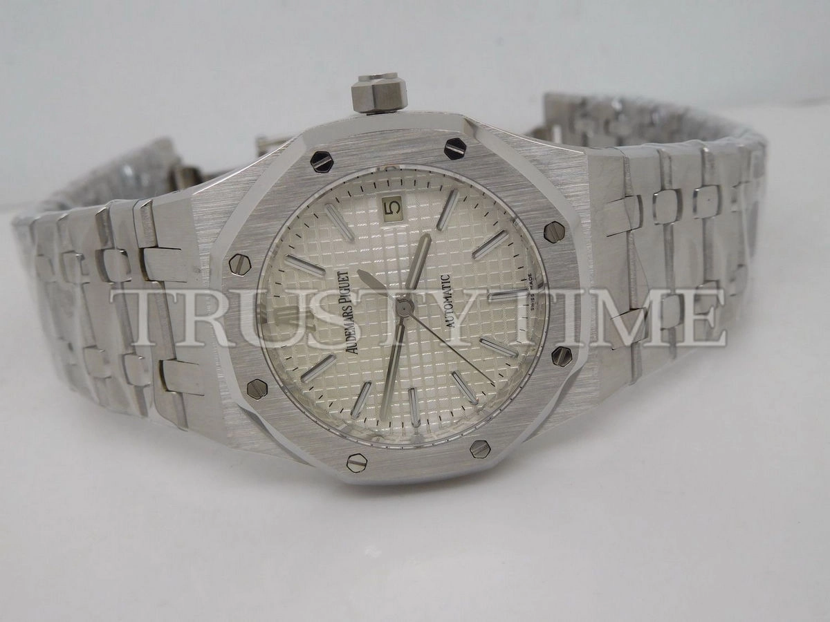 Копия часов Audemars Piguet Royal Oak 39mm 15300ST.OO.1220ST.01 Арт.AP-0665