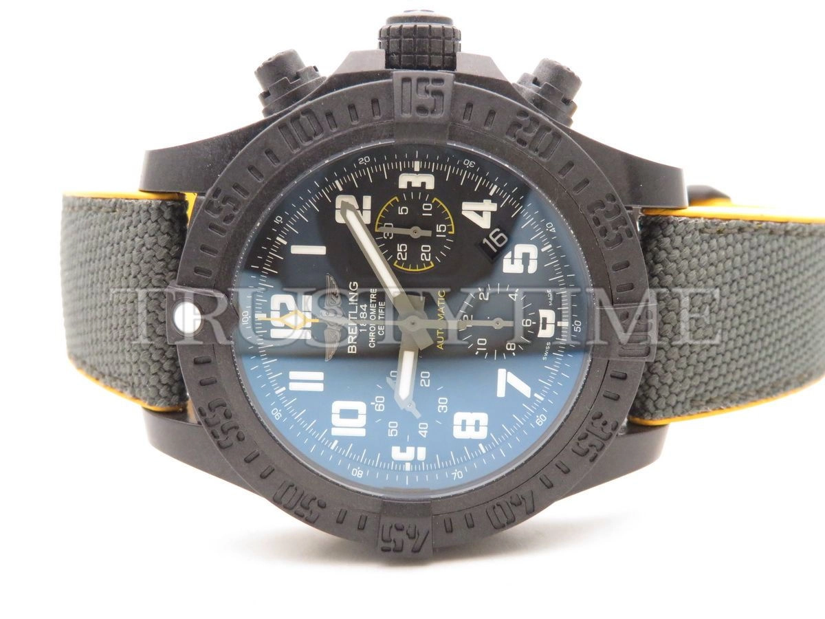 Копия часов Breitling Avenger Hurricane 45 XB0180E41B1S1 Арт.BT-0333