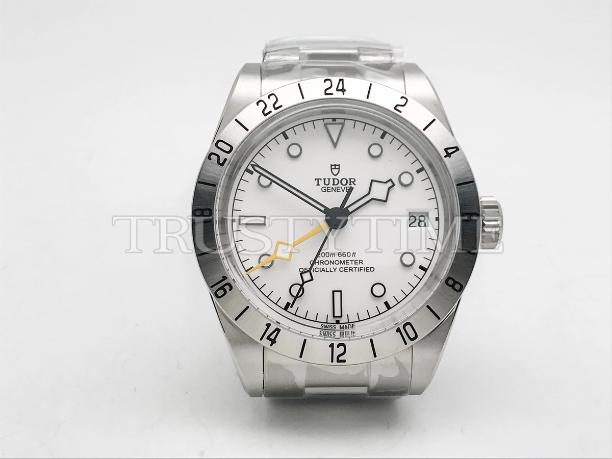 Копия часов Tudor Heritage Black Bay Pro GMT 39mm M79470-0004 Арт.TD-0861