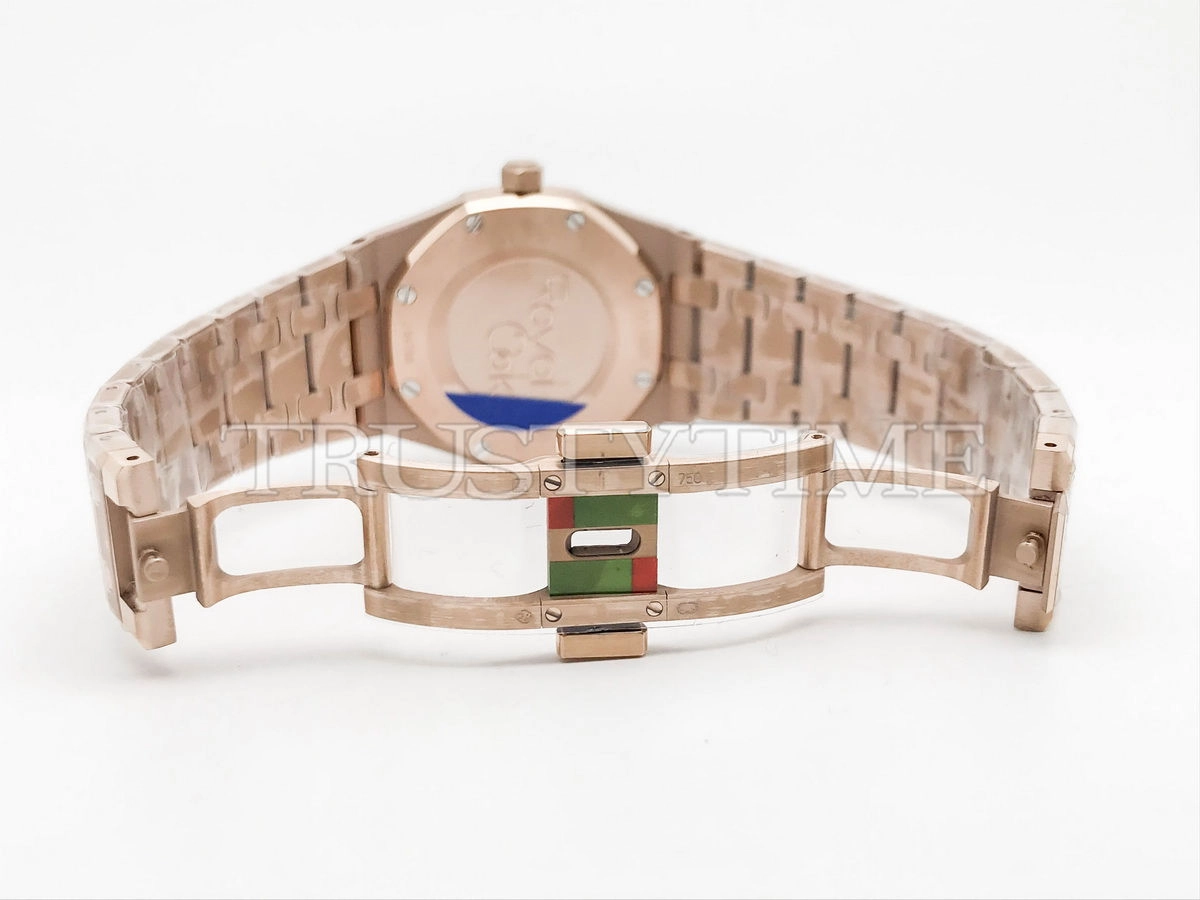 Копия часов Audemars Piguet Royal Oak Ladies 33mm 67650OR.OO.1261OR.01 Арт.AP-0736