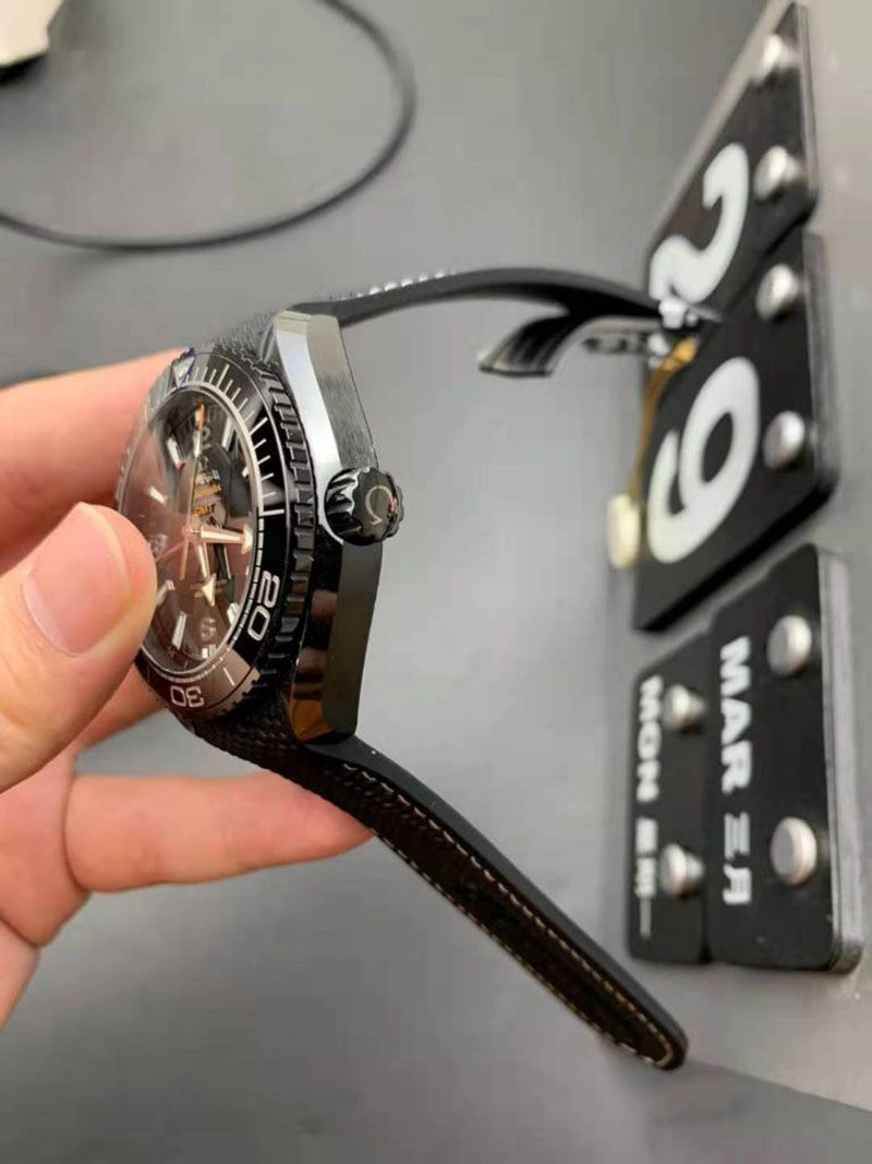 Копия часов Omega Planet Ocean 45,5 мм Deep Black Копия часов Omega Planet Ocean 45,5 мм Deep Black