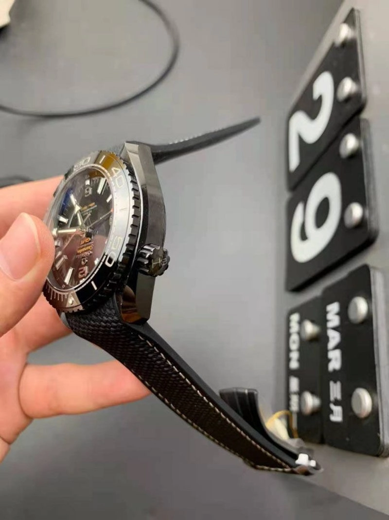 Копия часов Omega Planet Ocean 45,5 мм Deep Black Копия часов Omega Planet Ocean 45,5 мм Deep Black