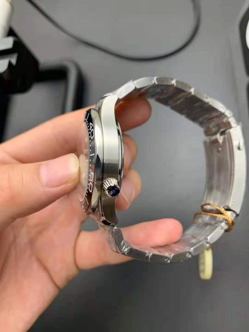 Копия часов Omega Seamaster Diver 300m Black Копия часов Omega Seamaster Diver 300m Black