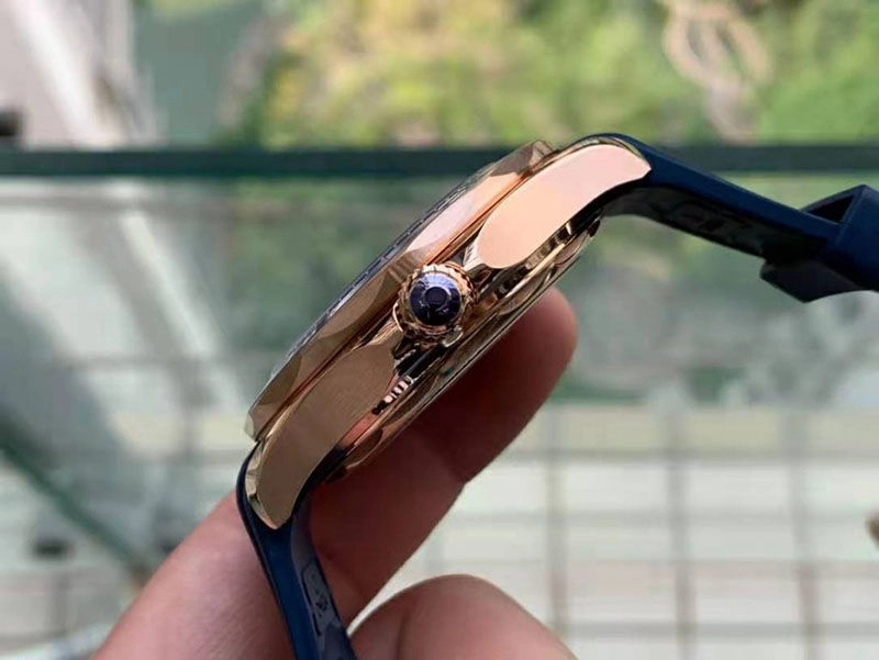 Копия часов Omega Seamaster Diver 300m Rose Gold Blue Копия часов Omega Seamaster Diver 300m Rose Gold Blue