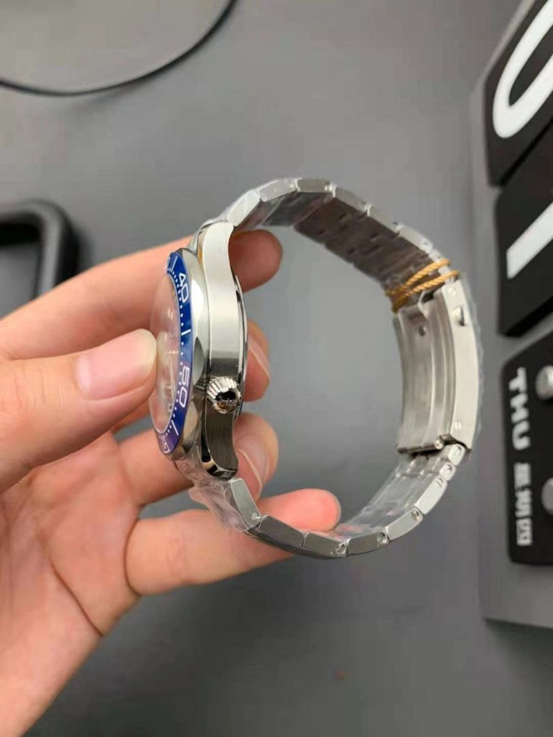 Копия часов Omega Seamaster Diver 300m Blue Копия часов Omega Seamaster Diver 300m Blue