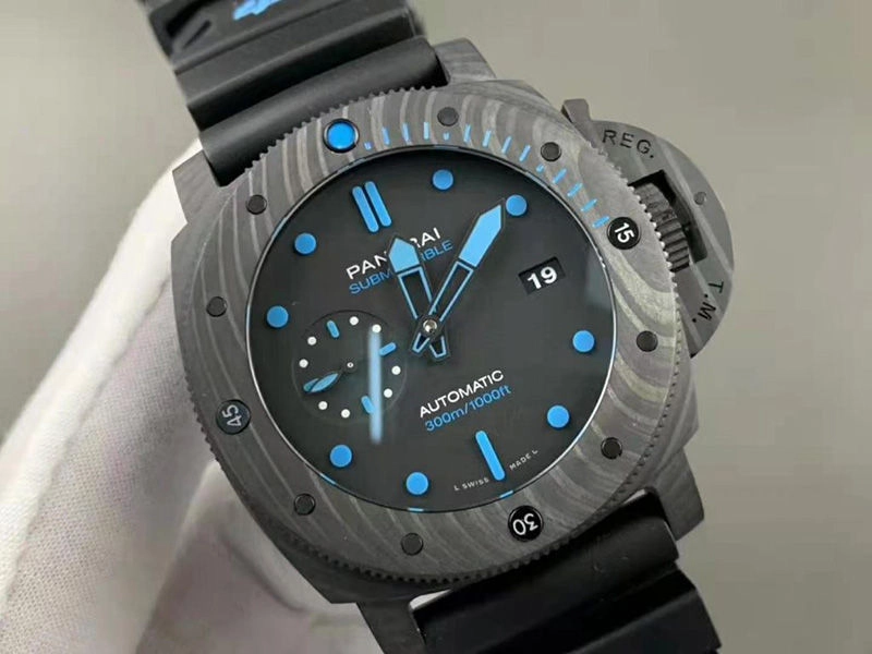 Реплика часов Panerai Submersible Carbotech PAM1616 Реплика часов Panerai Submersible Carbotech PAM1616