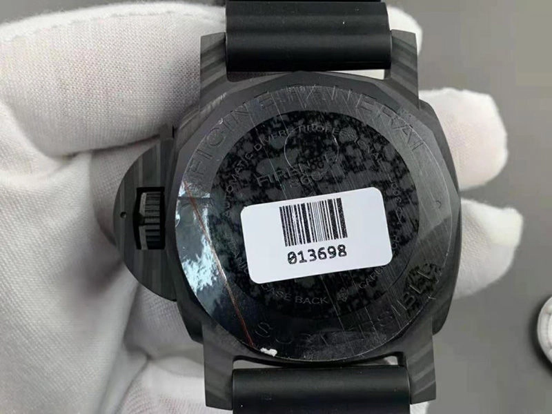 Реплика часов Panerai Submersible Carbotech PAM1616 Реплика часов Panerai Submersible Carbotech PAM1616