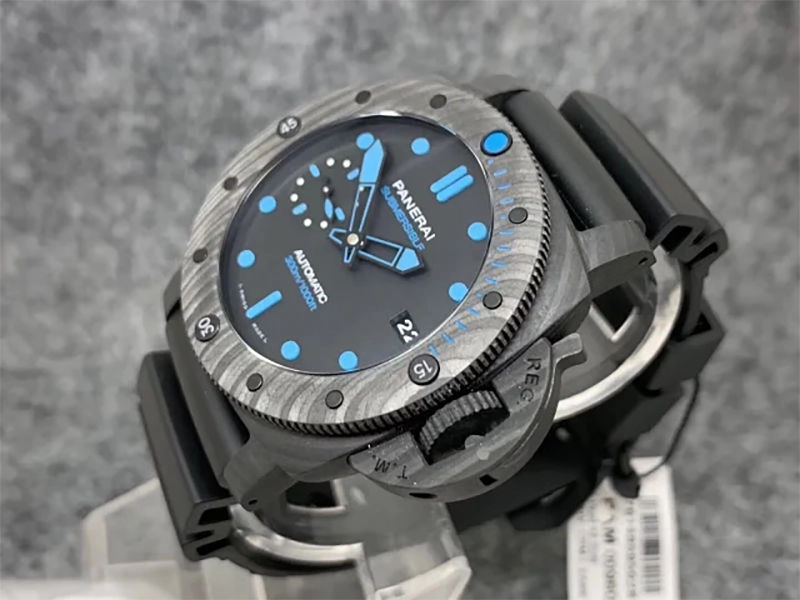 Реплика часов Panerai Submersible Carbotech PAM960 Реплика часов Panerai Submersible Carbotech PAM960