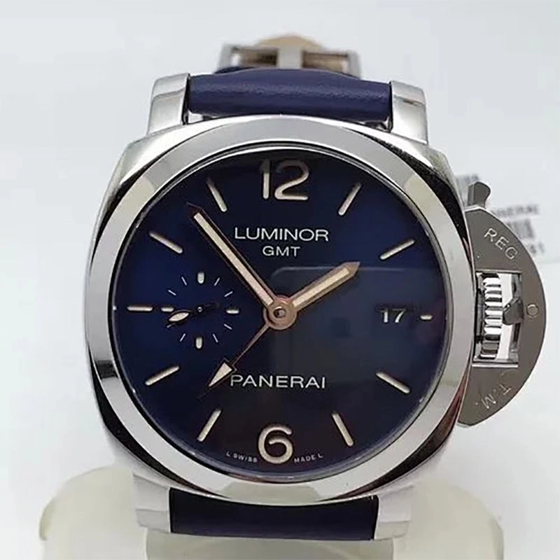 Реплика часов Panerai Luminor GMT PAM688 Реплика часов Panerai Luminor GMT PAM688