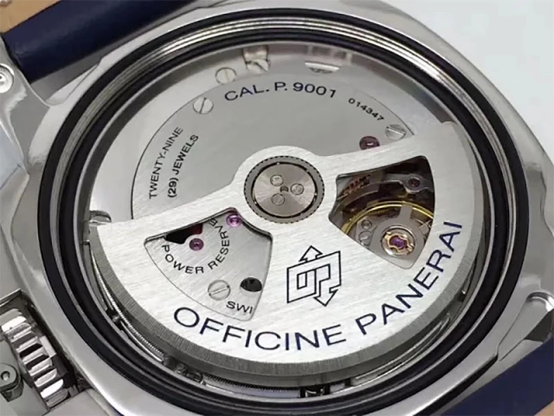 Реплика часов Panerai Luminor GMT PAM688 Реплика часов Panerai Luminor GMT PAM688