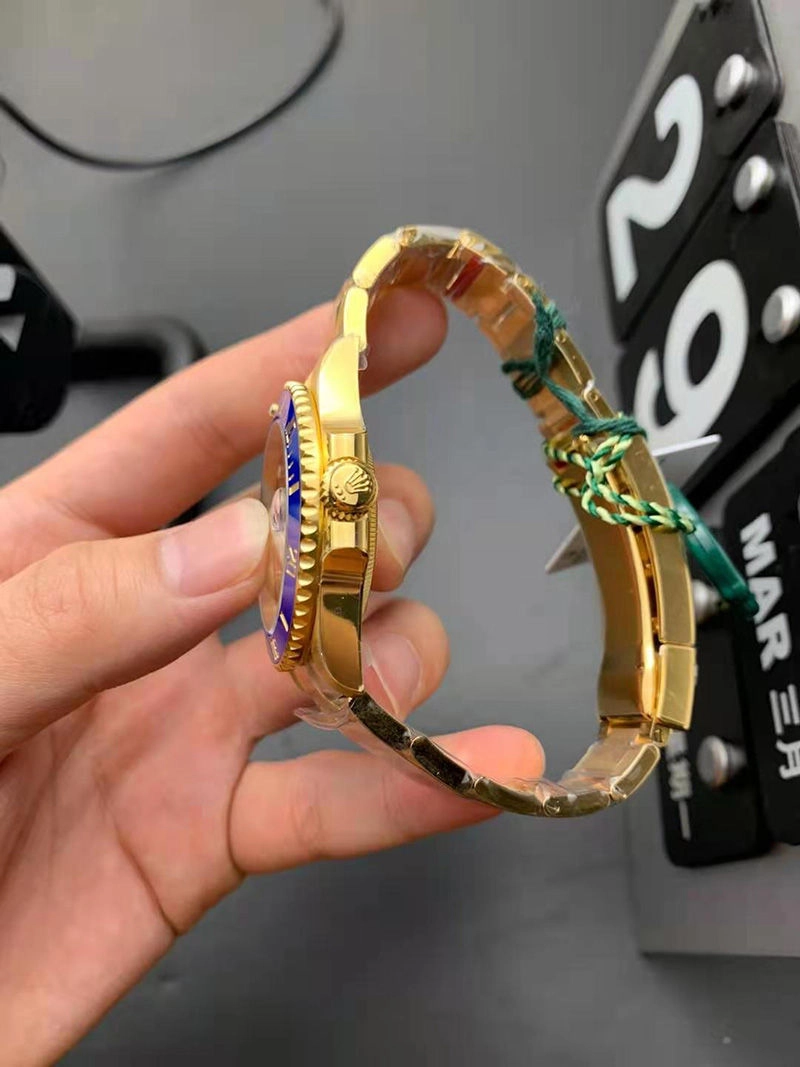 Копия часов Rolex Submariner 116618LB с синим циферблатом Копия часов Rolex Submariner 116618LB с синим циферблатом