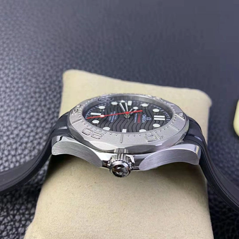 Реплика Omega Seamaster Diver 300m Nekton с супер клоном 8806