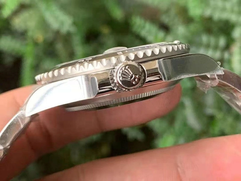 Реплика часов Rolex Submariner 116610LN V11 от Noob Реплика часов Rolex Submariner 116610LN V11 от Noob